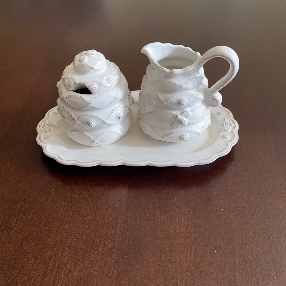 Juliska Sugar and Creamer Three Piece Set Beehive